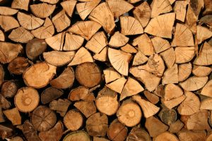 Read more about the article Få de bedste tilbud på træbriketter til flisfyr